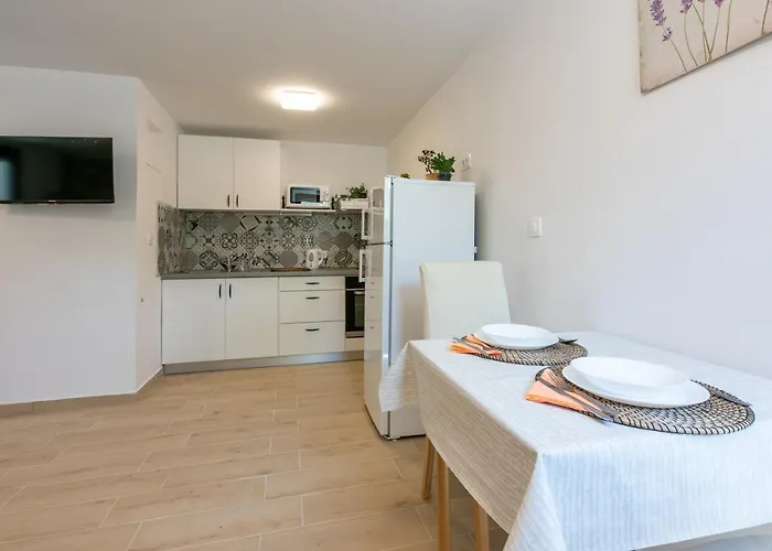 Apartament Kira
