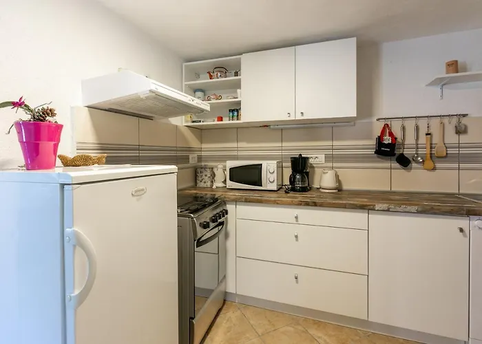 Kira Apartament