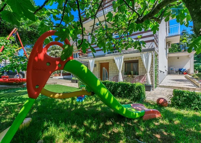 Apartament Kira *